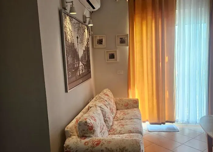 Sunny And Waves * Golem (Tirana)